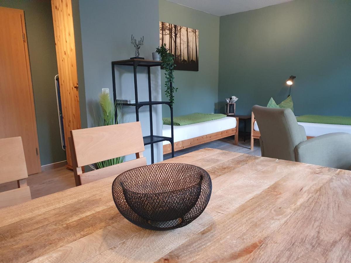 Apartments Und Bistro Zum Glasmacher Gehlberg Eksteriør billede