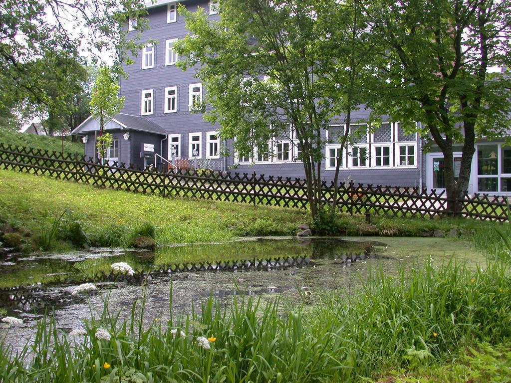 Apartments Und Bistro Zum Glasmacher Gehlberg Eksteriør billede